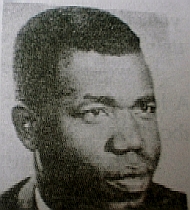 achebe.jpg (40571 bytes)